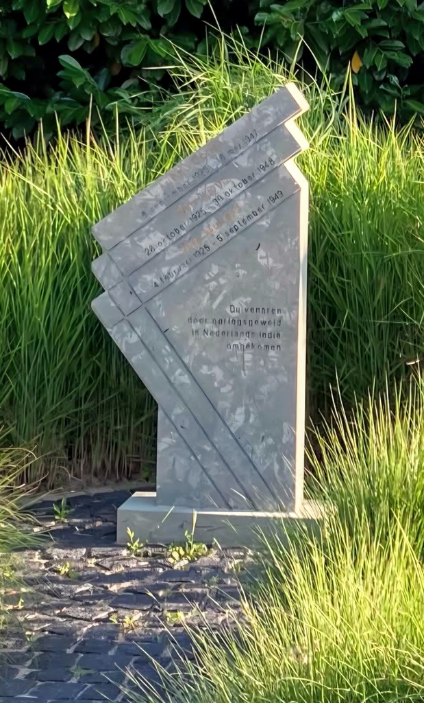 Indië-monument a/d Rijksweg in Duiven